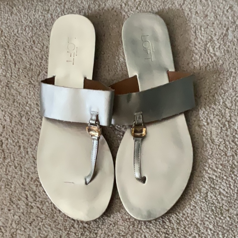 Loft, platinum thong sandals, size 10